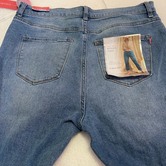 Distressed Jean - Picture 3 of 4